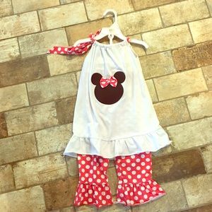 Minnie Mouse outfit